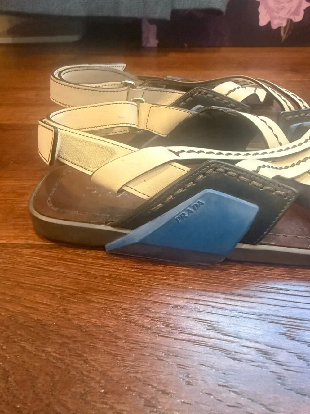 AUTHENTIC PRADA MENS LEATHER SLINGBACK SANDALS, SIZE UK 8/ US 9, WHITE/BLUE - Picture 7 of 15